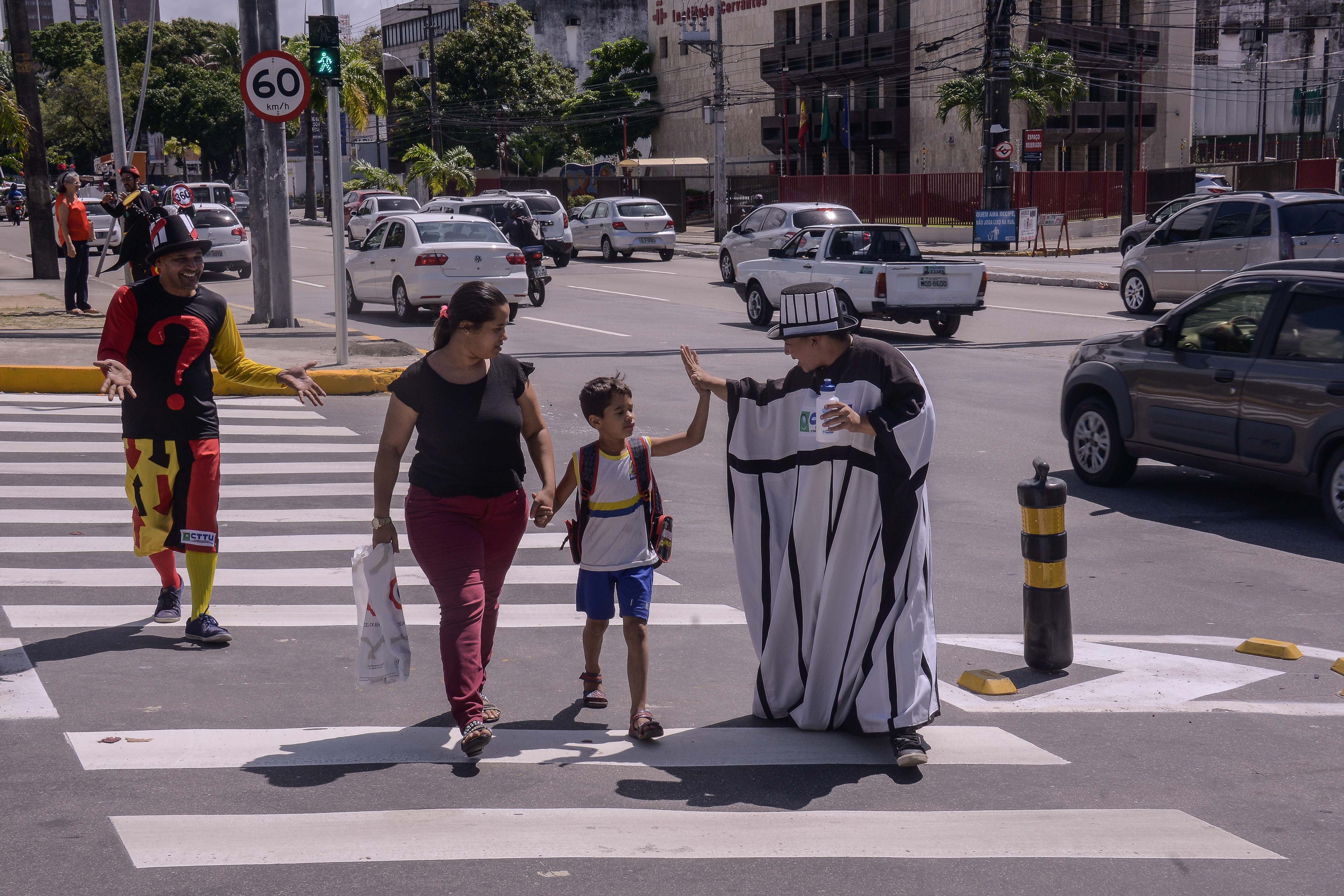 CTTU executa ações para segurança do pedestre Recife Trânsito