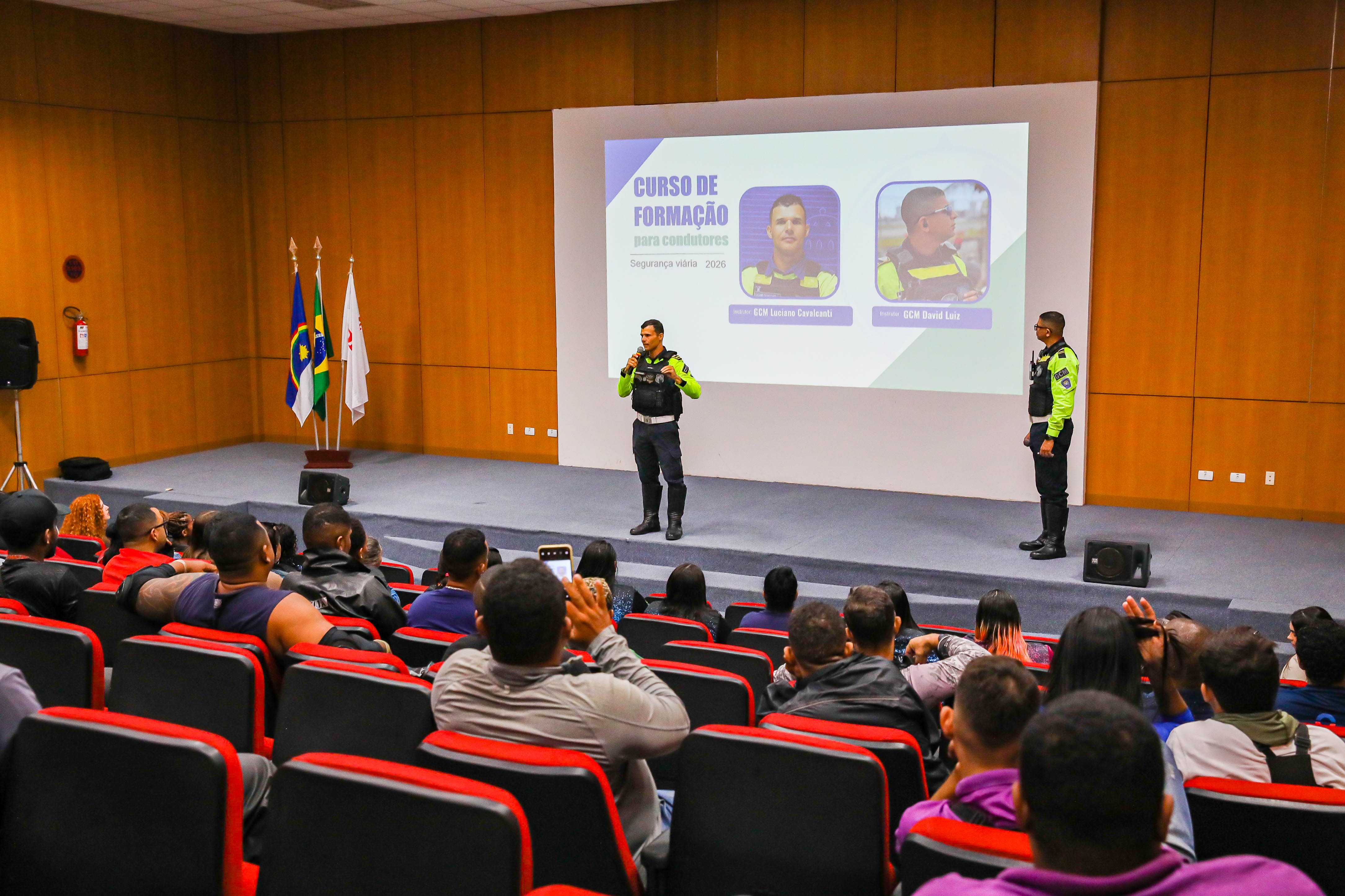 CTTU participa de ação voltada à segurança viária de motociclistas por aplicativo no Recife