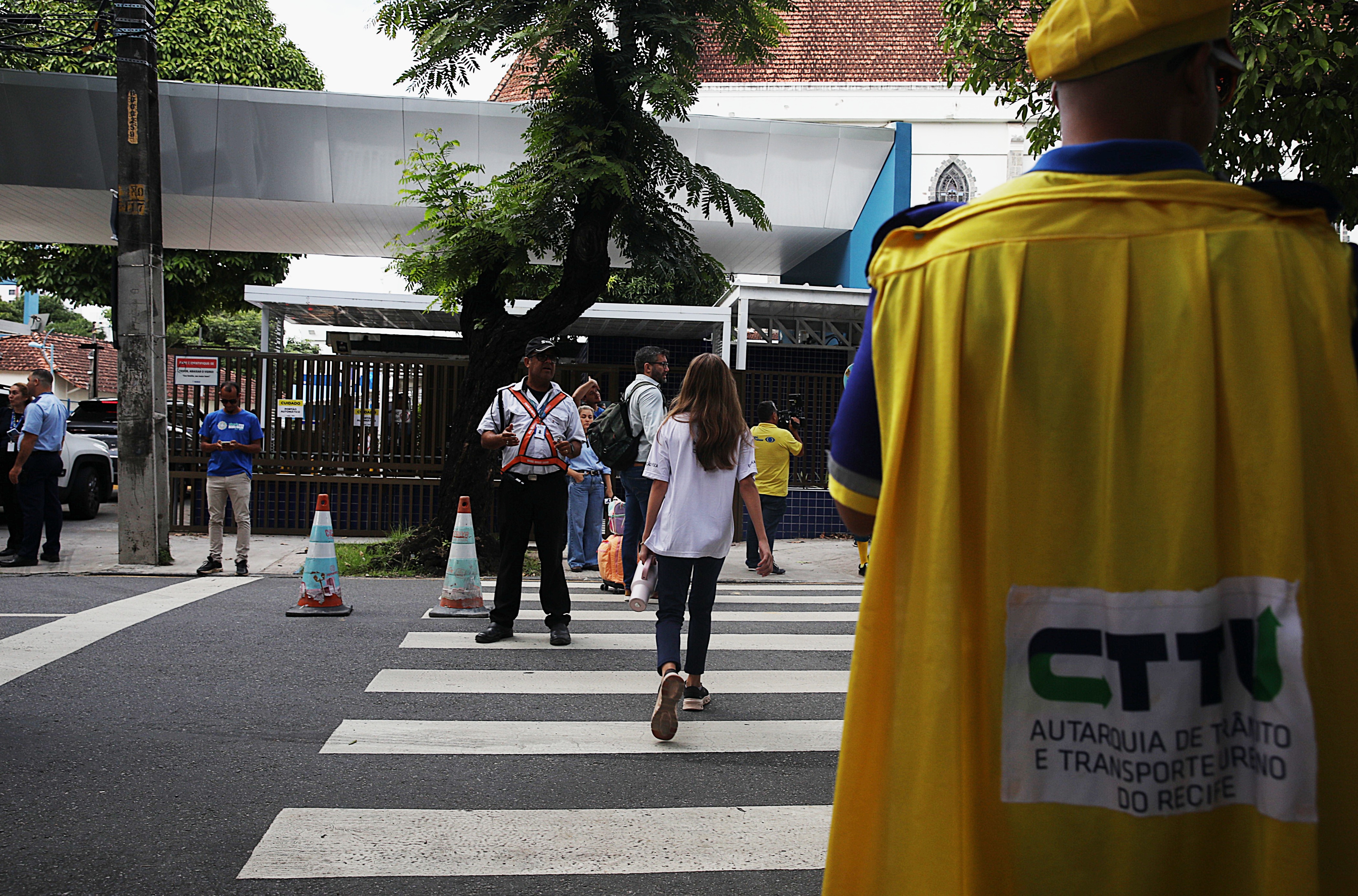 Cuidar do trânsito é cuidar da vida: CTTU reforça operação de trânsito para volta às aulas dos estudantes de rede privada no Recife