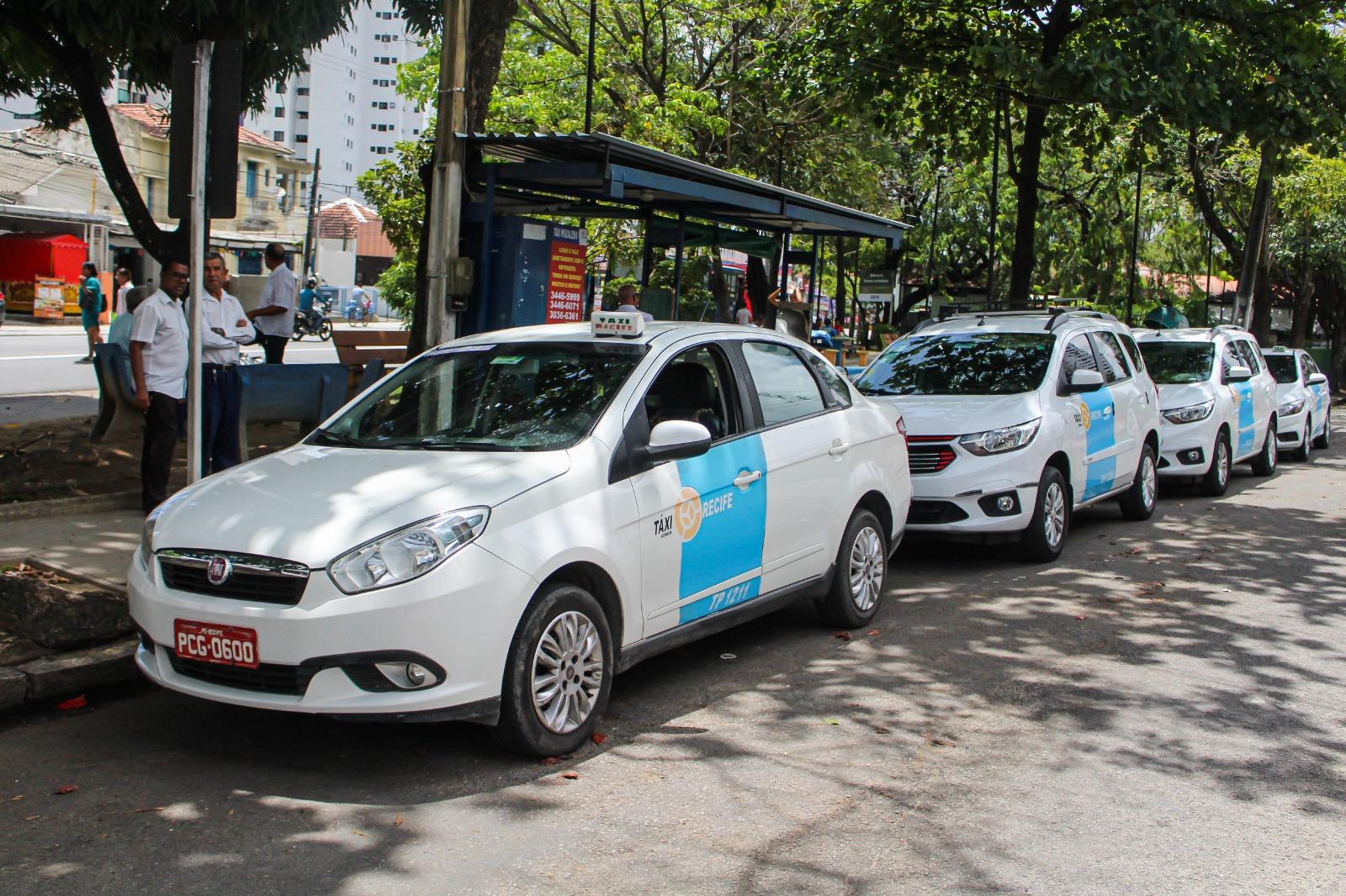 Táxis do Recife terão tarifa reajustada em abril