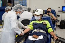 No Recife, agentes de trânsito doam sangue para o Hemope