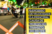 Recife intensifica ações de orientação e fiscalização no trânsito para evitar mortes e lesões